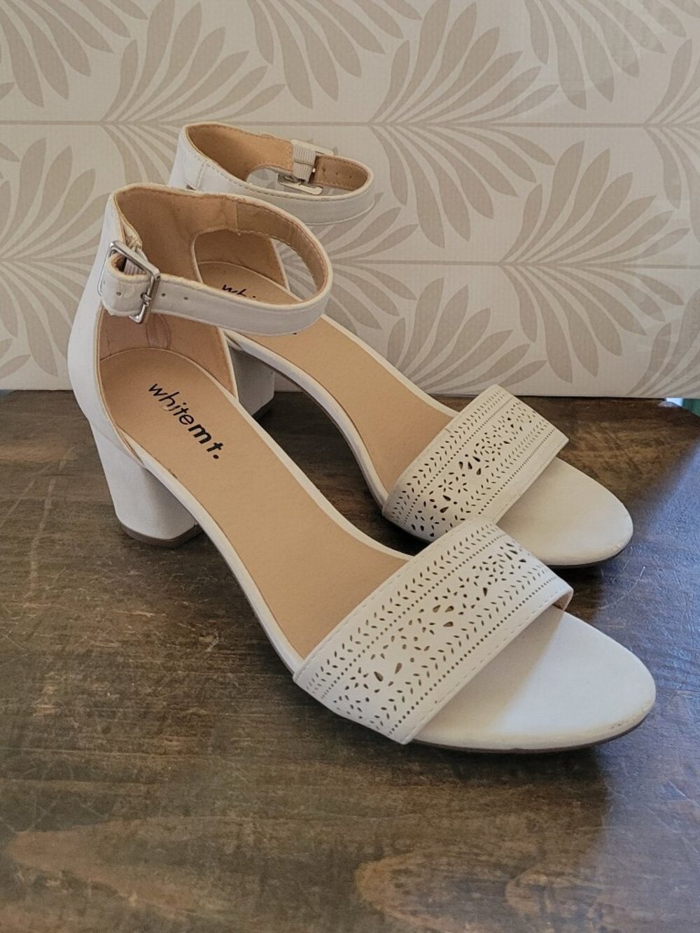 White Mountain Hilt White Laser Cut Perforated Ankle Strap Block Heel Sandals 9